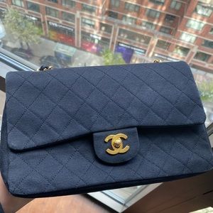 VINTAGE CHANEL JERSEY MEDIUM CLASSIC FLAP